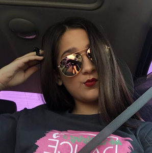 Meet your Posher, Natalie